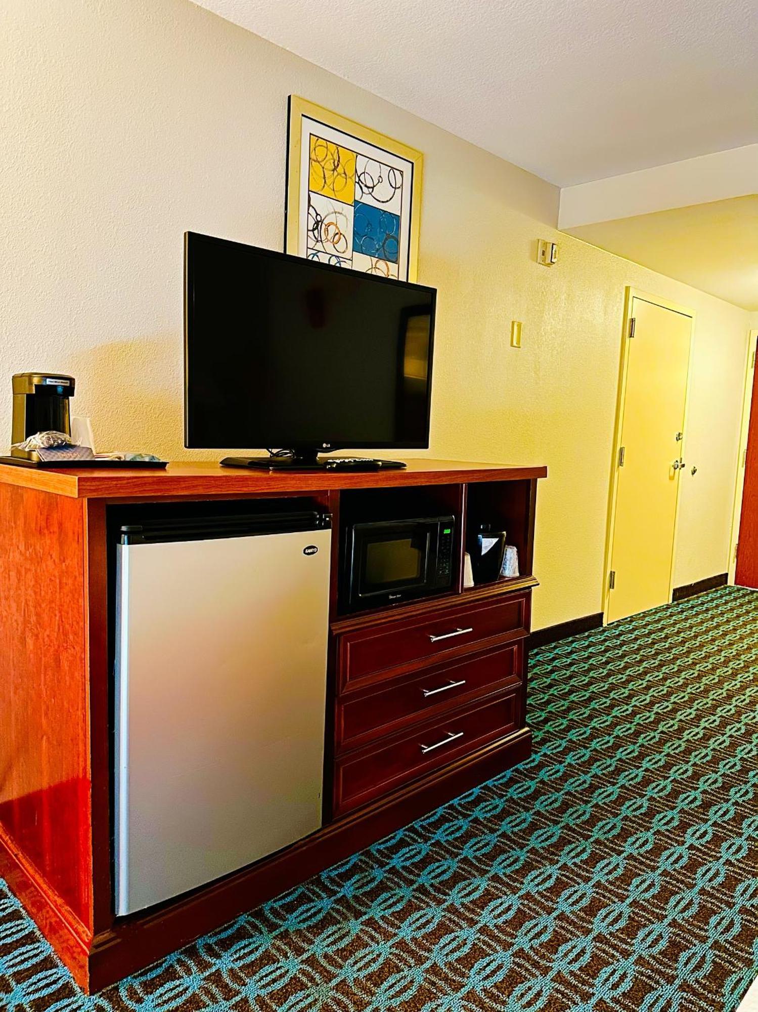 Fairfield Inn & Suites By Marriott Waco North Exterior photo