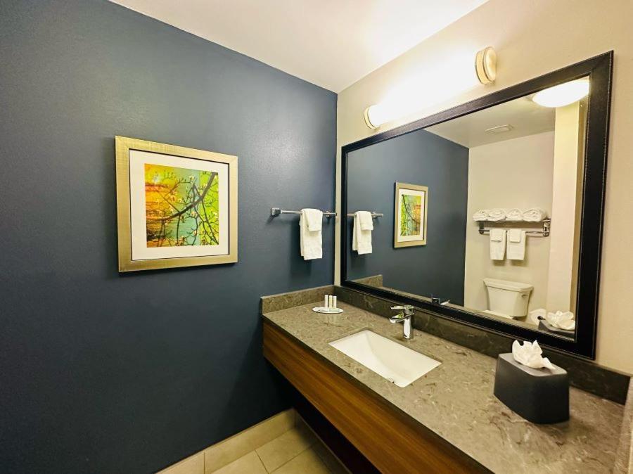 Fairfield Inn & Suites By Marriott Waco North Exterior photo