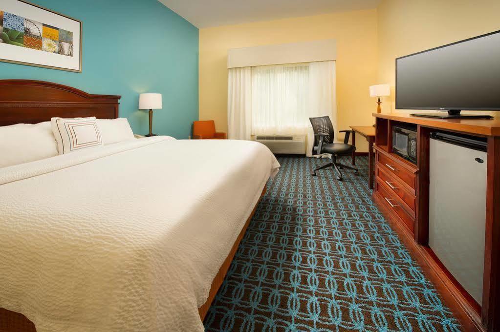 Fairfield Inn & Suites By Marriott Waco North Exterior photo
